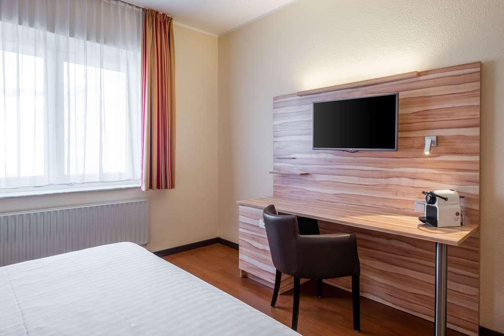 Quality Hotel, Star Inn Premium BRE Room photo