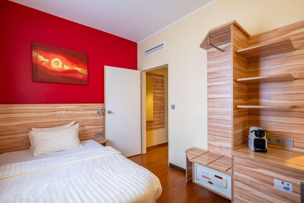 Quality Hotel, Star Inn Premium BRE Room photo