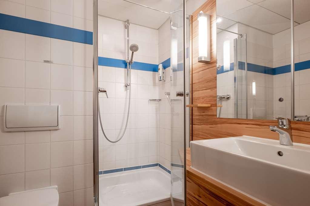 Quality Hotel, Star Inn Premium BRE Room photo