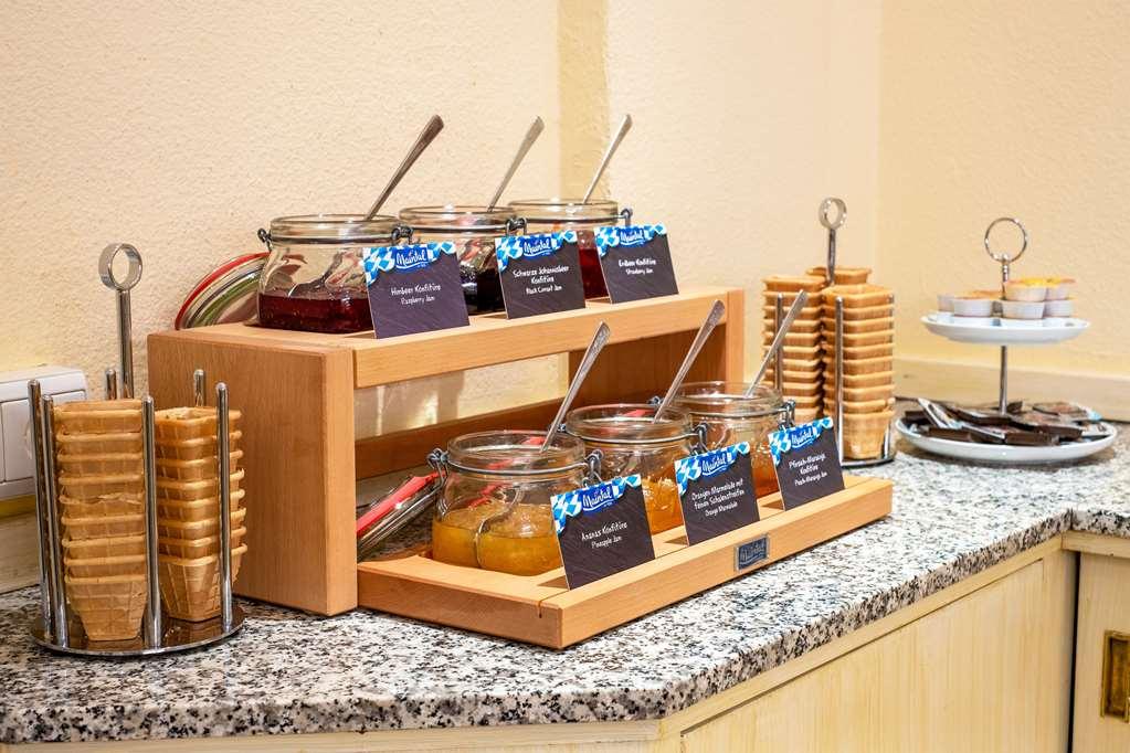 Quality Hotel, Star Inn Premium BRE Restaurant photo