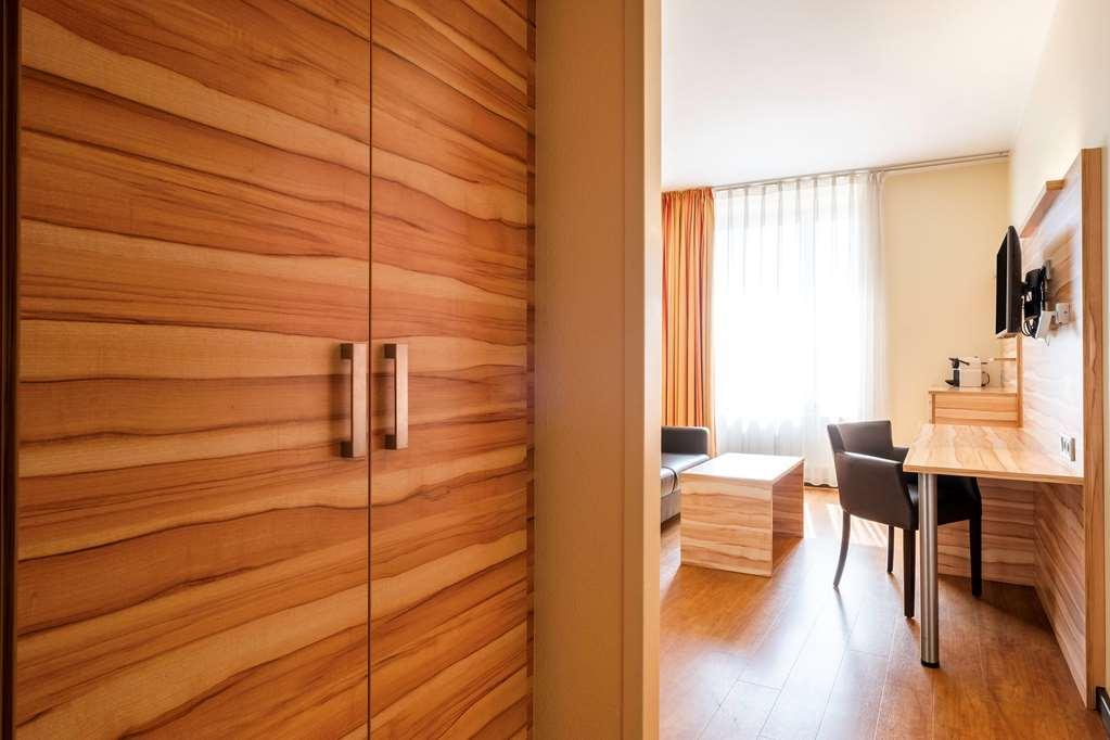 Quality Hotel, Star Inn Premium BRE Room photo