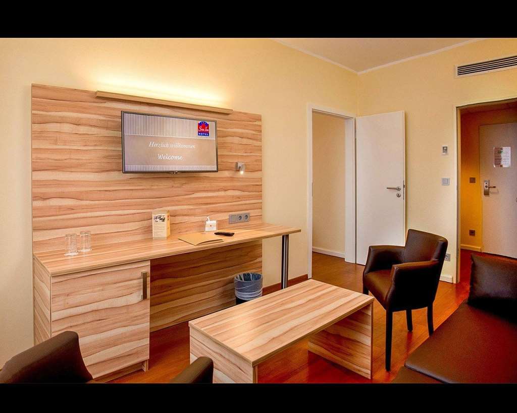 Quality Hotel, Star Inn Premium BRE Room photo