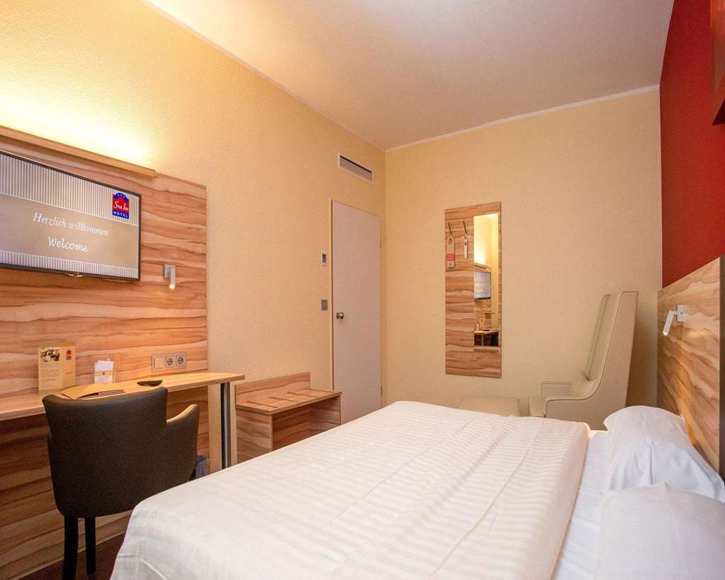 Quality Hotel, Star Inn Premium BRE Room photo