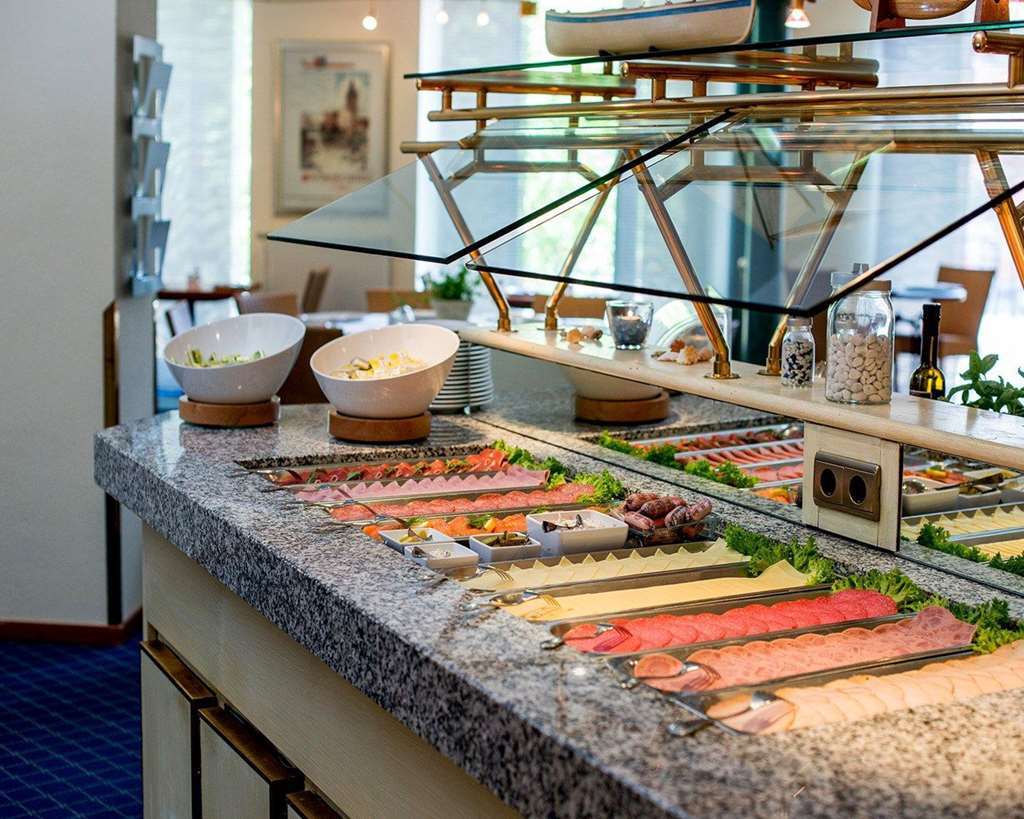 Quality Hotel, Star Inn Premium BRE Restaurant photo